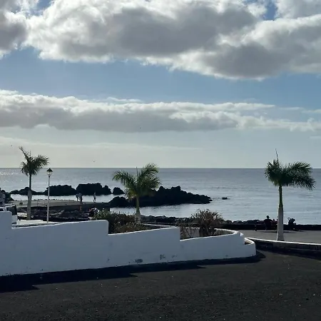 200 Metres From The Beach! Apartment